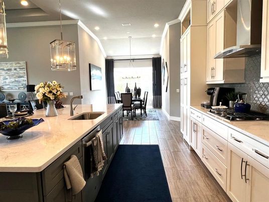 Chandelier, Dining room, Interior, Kitchen, Pendant Lights, Recessed Lighting, Wood Texture Flooring