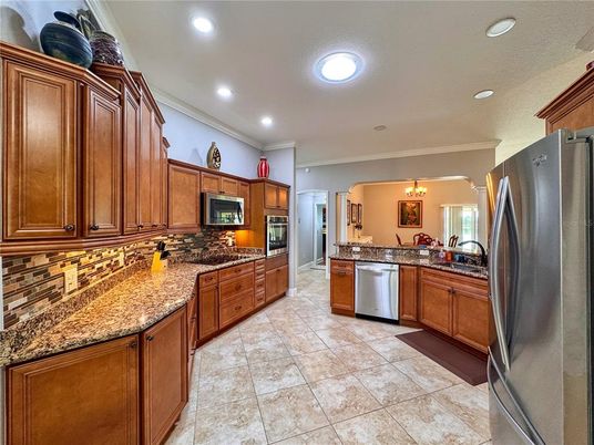 Chandelier, Interior, Kitchen, Recessed Lighting, Stainless Steel Appliances