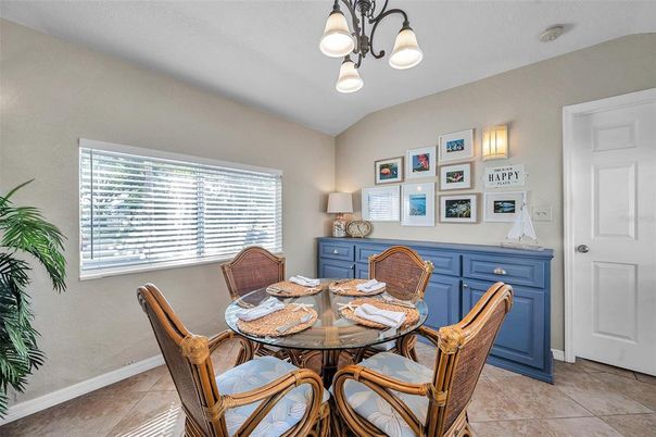 Dining room, Interior