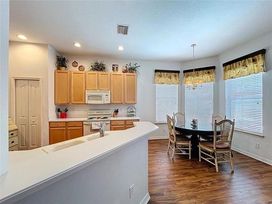 Dining room, Interior, Kitchen, Pendant Lights, Recessed Lighting, Wood Texture Flooring