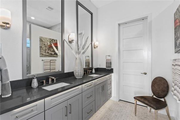 Bathroom, Dual Sink Vanities, Interior, Recessed Lighting