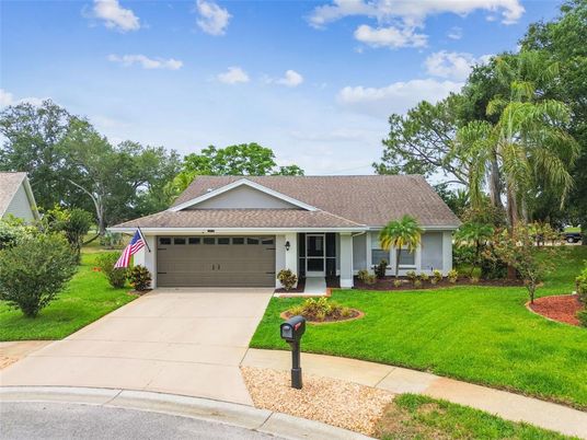 Attached, Exterior, Facade, Ranch