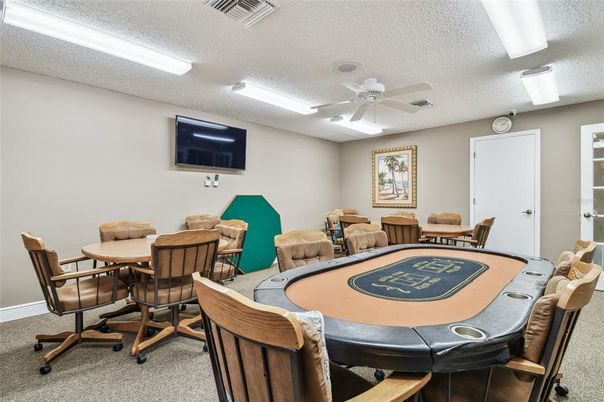 Game Room, Interior