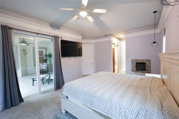 Bedroom, Fireplace, Interior, Pendant Lights