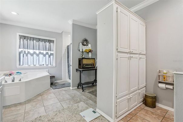 Bathroom, Interior, Recessed Lighting