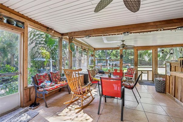 Dining room, Interior, Sun Room, Wooden Beams