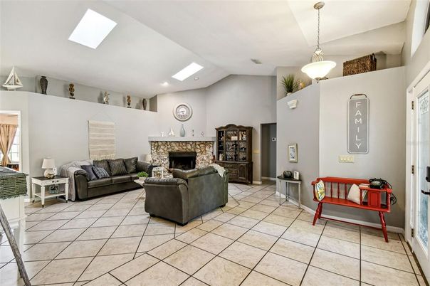Fireplace, Interior, Living room, Pendant Lights, Recessed Lighting