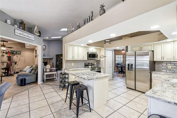 Interior, Kitchen, Living room, Recessed Lighting, Stainless Steel Appliances