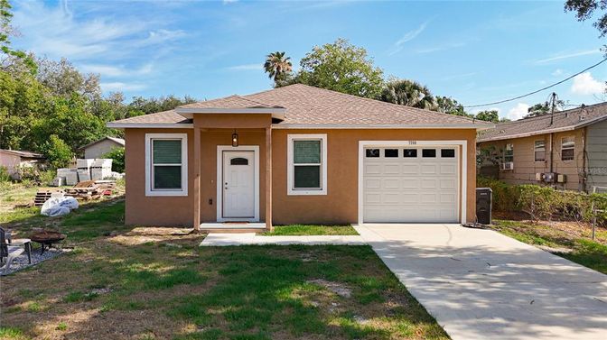 Attached, Exterior, Facade, Ranch