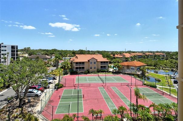 Exterior, Tennis Courts, Water