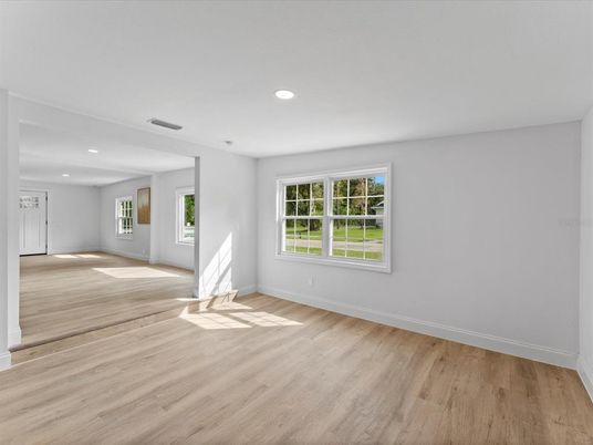 Empty room, Interior, Recessed Lighting, Wood Texture Flooring