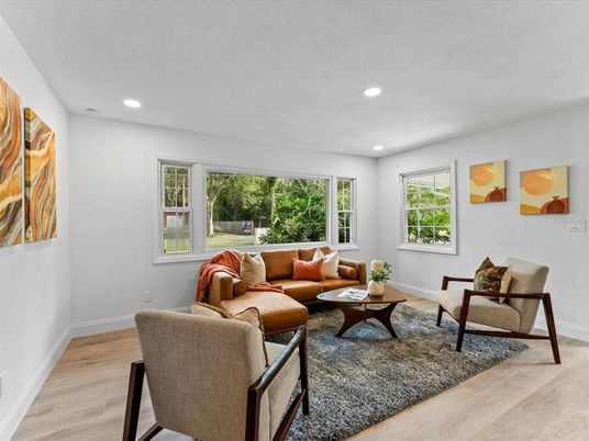 Interior, Living room, Recessed Lighting, Wood Texture Flooring