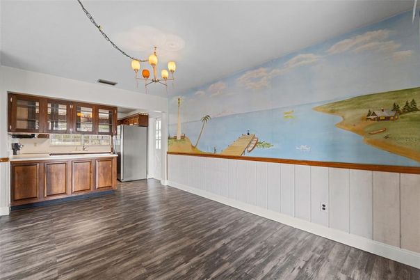 Chandelier, Interior, Kitchen, Wood Texture Flooring