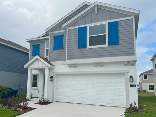 Attached, Exterior, Facade, American Craftsman