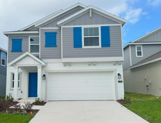 Attached, Exterior, Facade, American Craftsman
