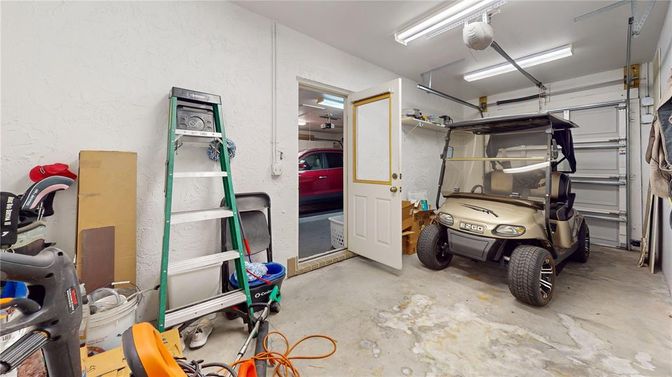 Garage, Interior