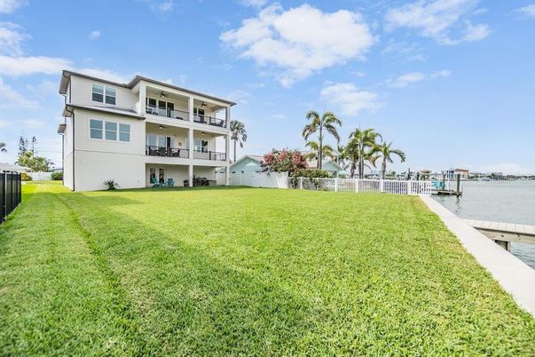 Backyard, Exterior, Water