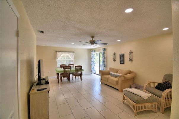 Dining room, Interior, Living room, Recessed Lighting