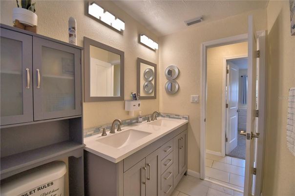 Bathroom, Dual Sink Vanities, Interior
