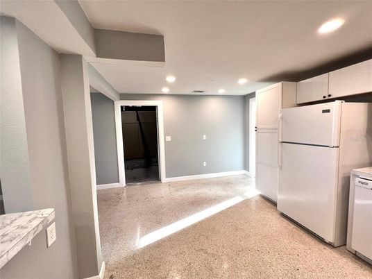 Empty room, Interior, Kitchen, Recessed Lighting