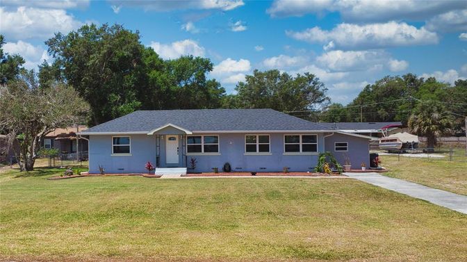Backyard, Exterior, Facade, Ranch