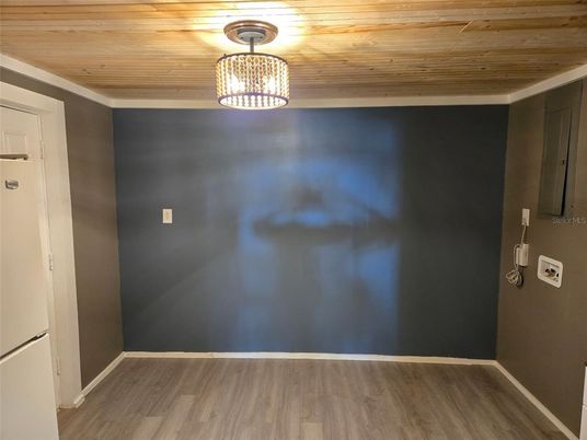 Empty room, Interior, Wooden Ceilings, Wood Texture Flooring