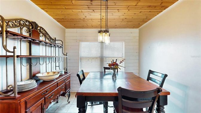 Dining room, Interior, Pendant Lights, Wooden Ceilings