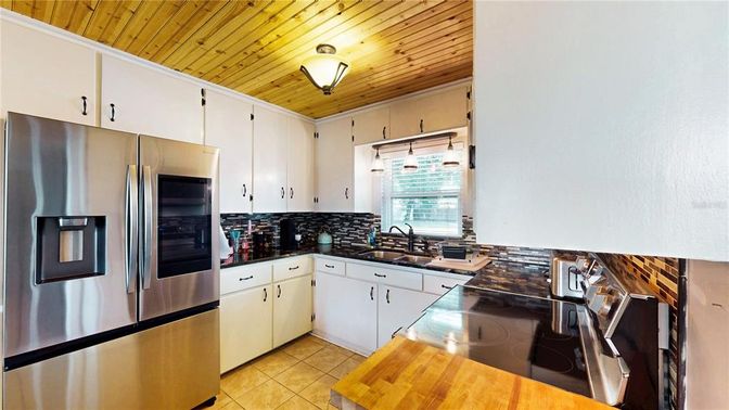 Interior, Kitchen, Wooden Ceilings