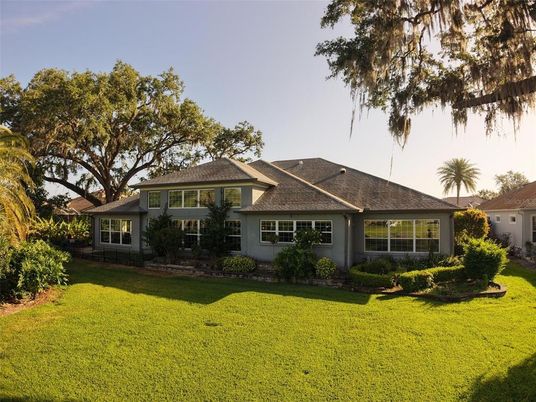 Backyard, Exterior, Facade, Ranch