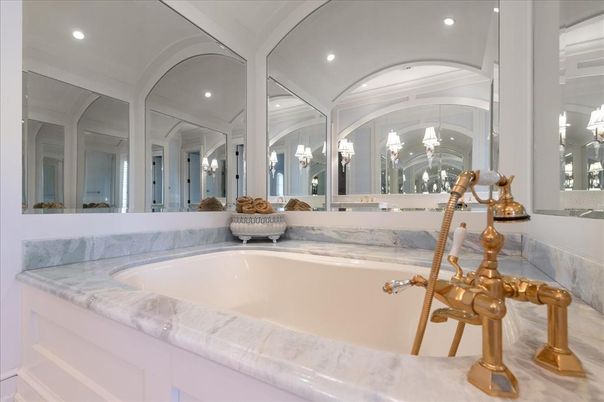 Bathroom, Interior, Recessed Lighting