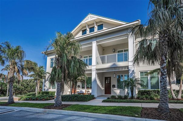 Exterior, Facade, Condo Building
