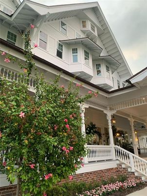 Exterior, Facade, Queen Anne Victorian