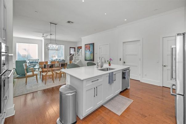 Dining room, Interior, Kitchen, Pendant Lights, Recessed Lighting, Wood Texture Flooring