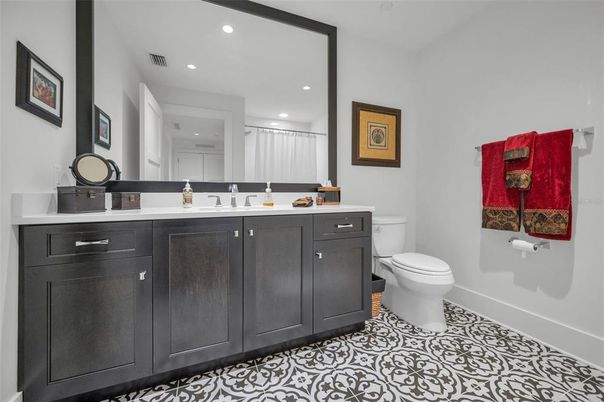 Bathroom, Interior, Recessed Lighting