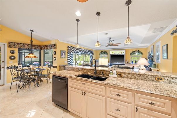 Dining room, Interior, Kitchen, Pendant Lights, Recessed Lighting