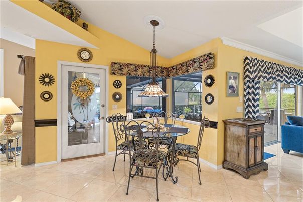 Dining room, Interior, Pendant Lights