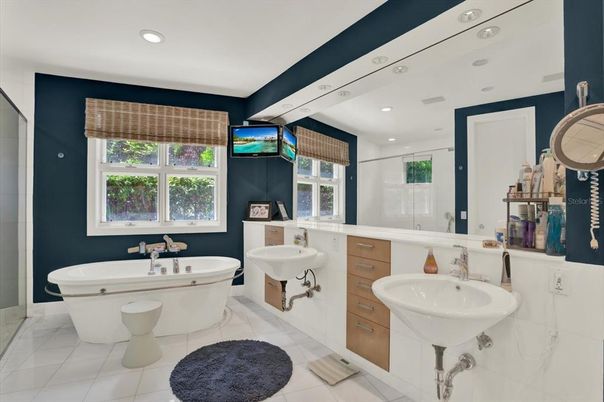 Bathroom, Dual Sink Vanities, Free Standing Baths, Interior, Recessed Lighting