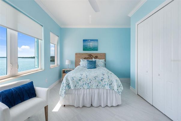 Bedroom, Interior, Water