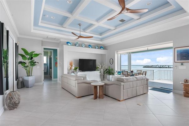 Interior, Living room, Recessed Lighting, Water