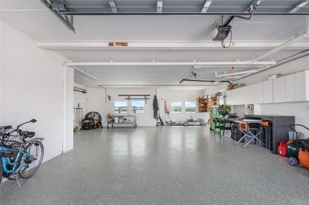Garage, Interior