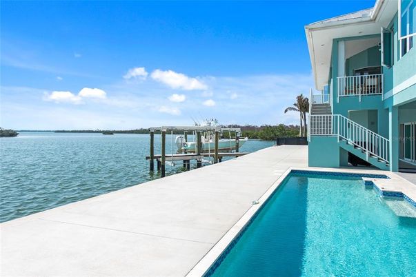 Exterior, Lake, Pool