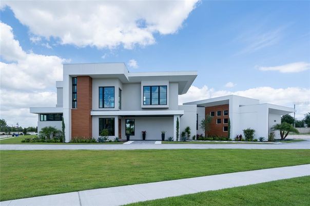 Backyard, Exterior, Facade, Modern