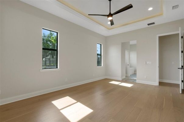 Empty room, Interior, Recessed Lighting, Wood Texture Flooring
