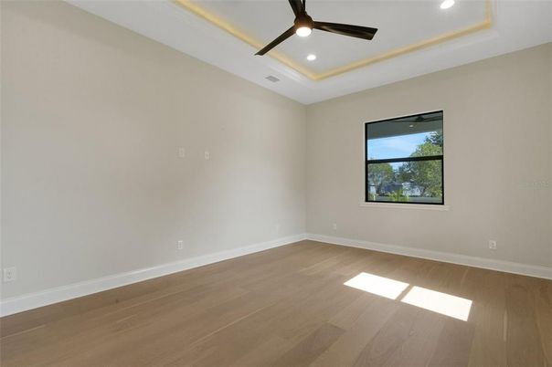 Empty room, Interior, Recessed Lighting, Wood Texture Flooring