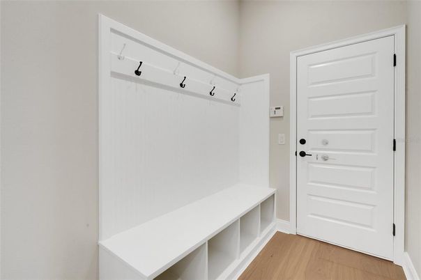 Interior, Walk-in Closets, Wood Texture Flooring