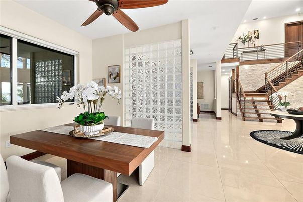 Dining room, Interior, Recessed Lighting