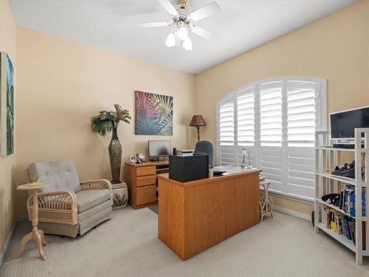 Home Office, Interior