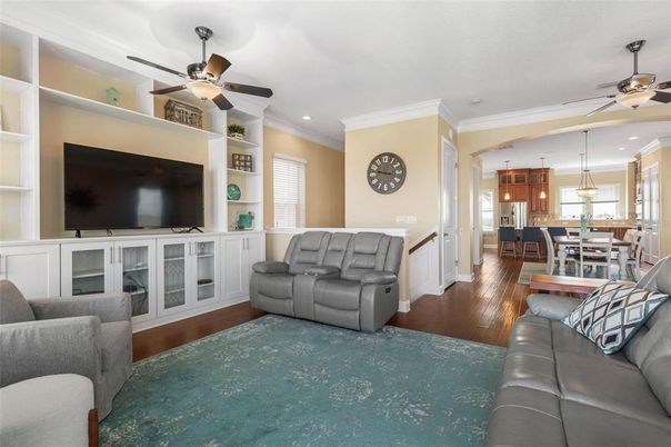Dining room, Interior, Living room, Pendant Lights, Recessed Lighting, Wood Texture Flooring