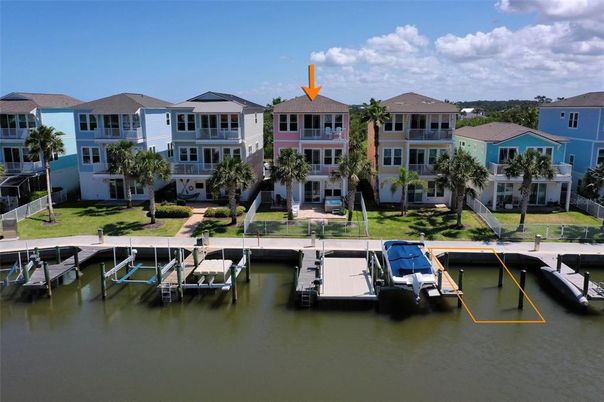 Exterior, Lake