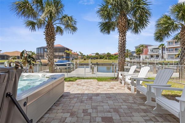 Exterior, Hot Tub, Water